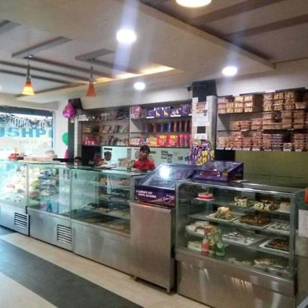 Raigarh Hotel Shree Pushpak מראה חיצוני תמונה
