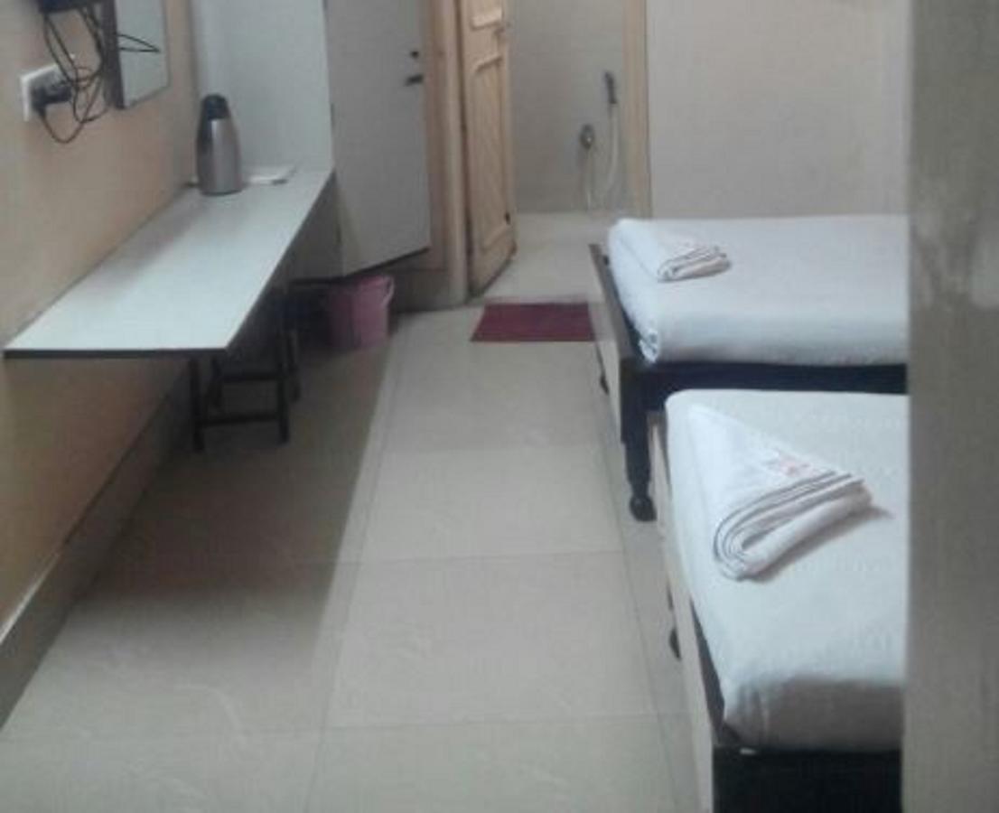 Raigarh Hotel Shree Pushpak מראה חיצוני תמונה